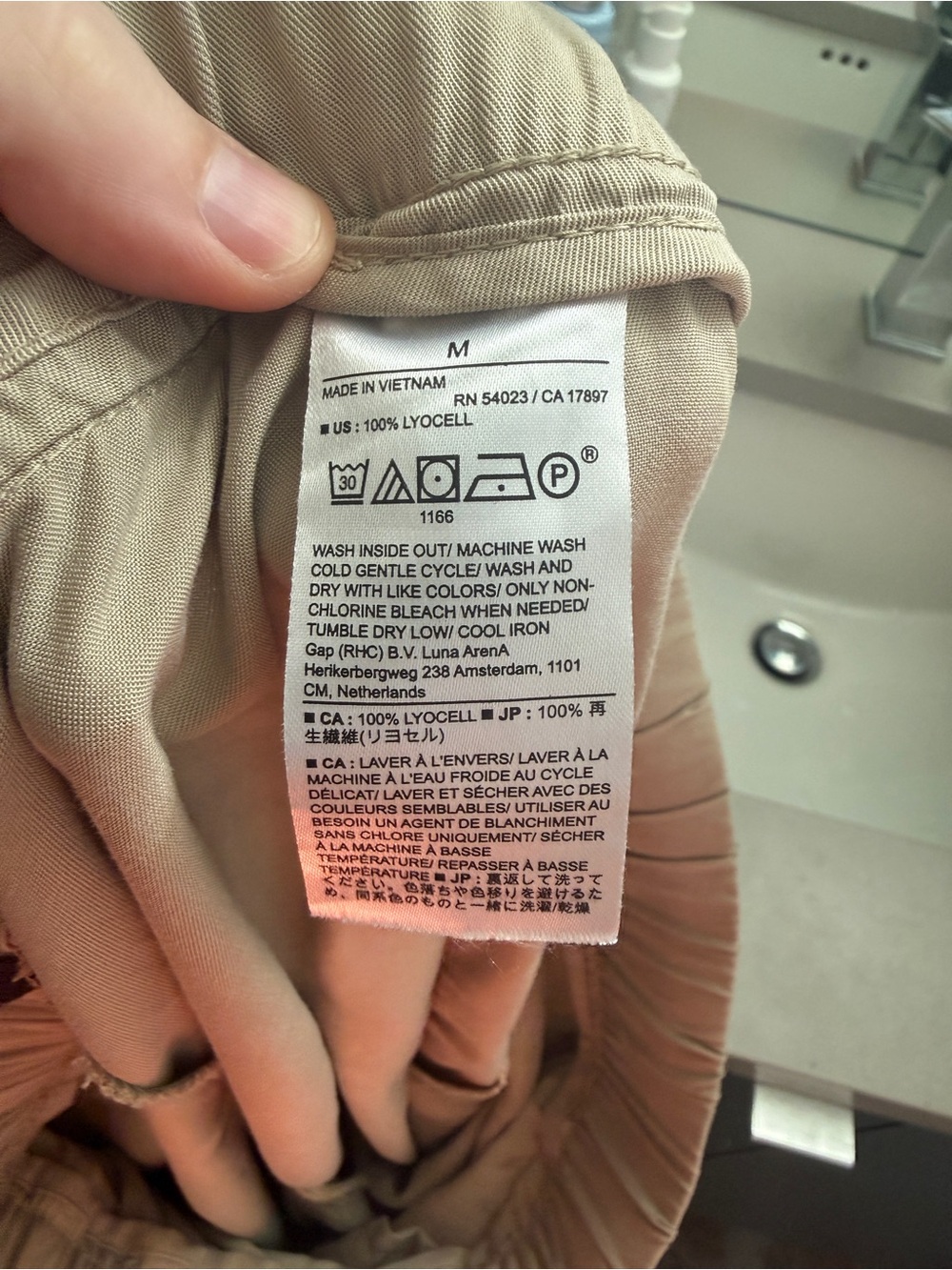 Banana Republic Women's Light Beige Cargo Jogger Pants - Picture 7 of 7